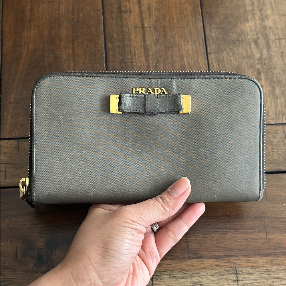 PRADA Wallet
